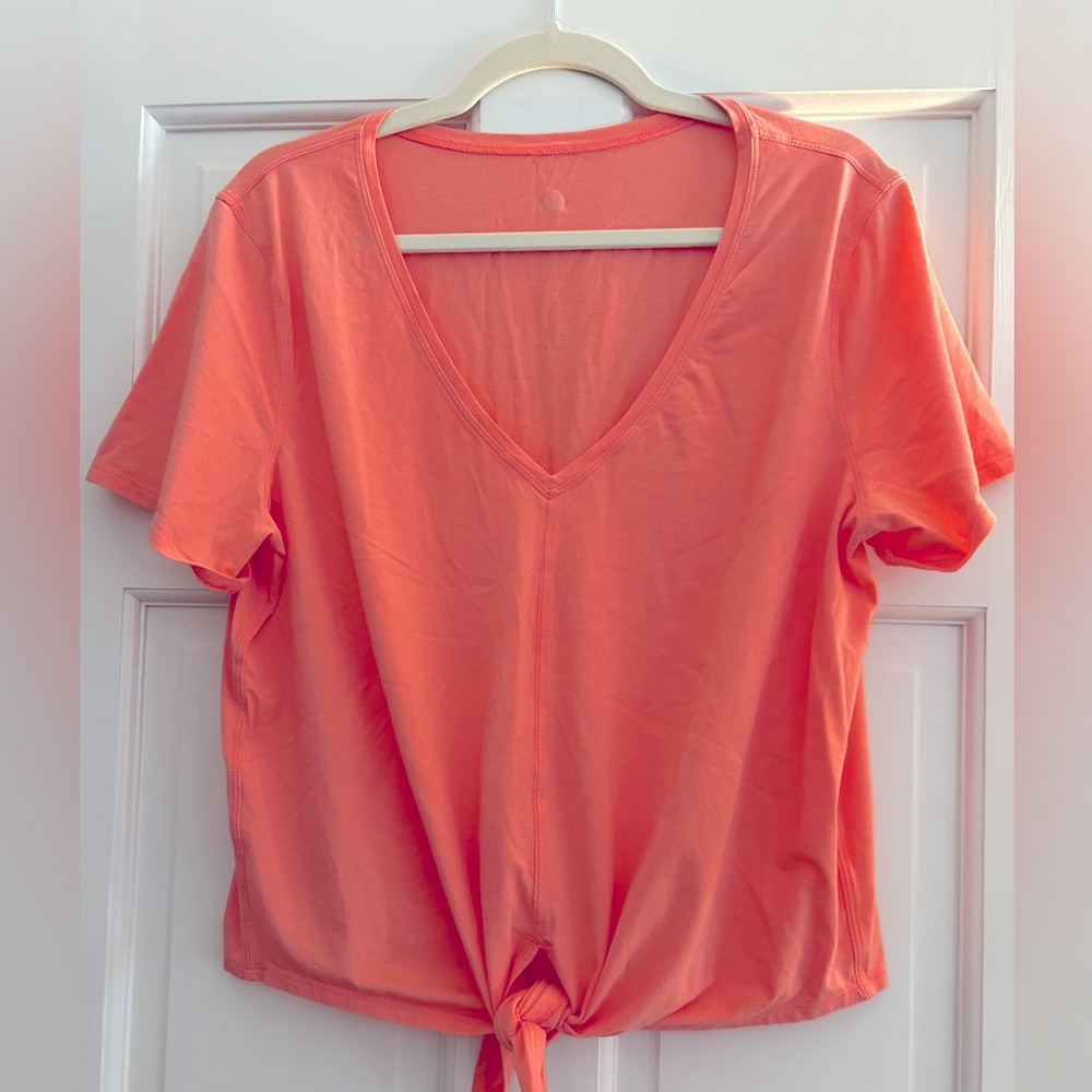 Lululemon Knot Gonna Fly Tee white front tie